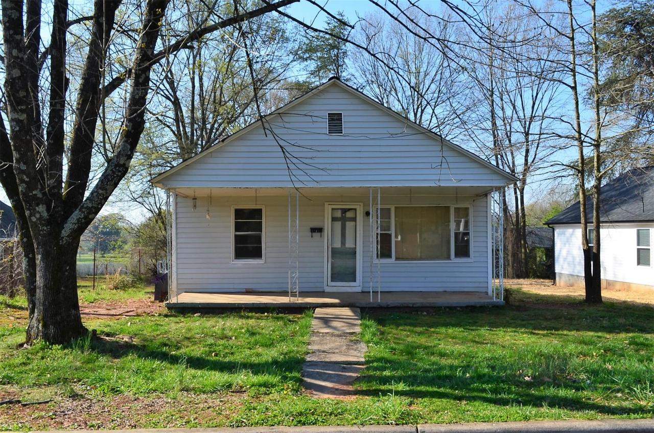 1720 Jones St., Statesville, NC 28625