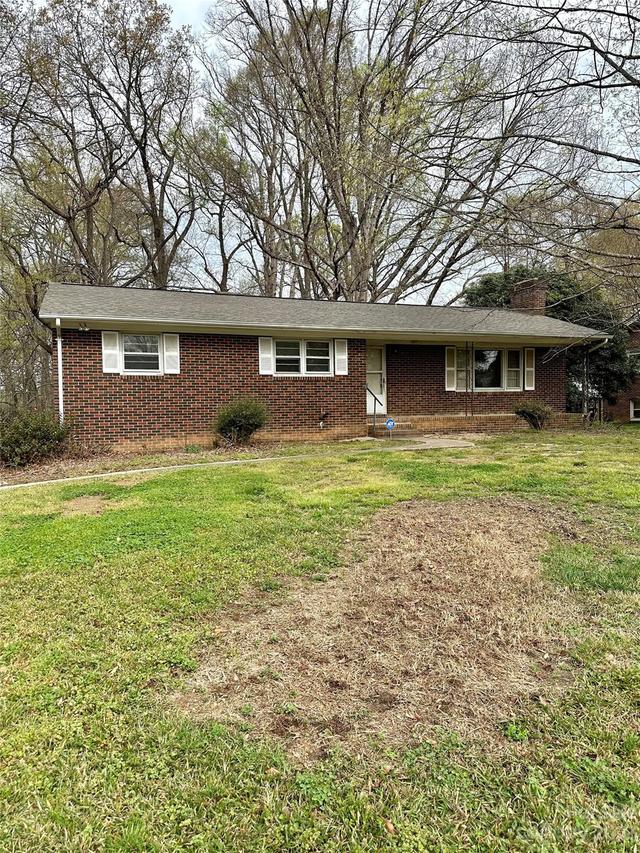 110 Princess Ln., Dallas, NC 28034