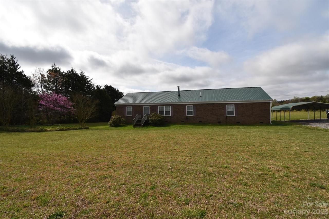 360 Chestnut Grove Rd., Statesville, NC 28625