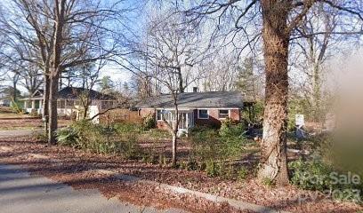 1725 & 1727 Seifert Cir., Charlotte, NC 28205