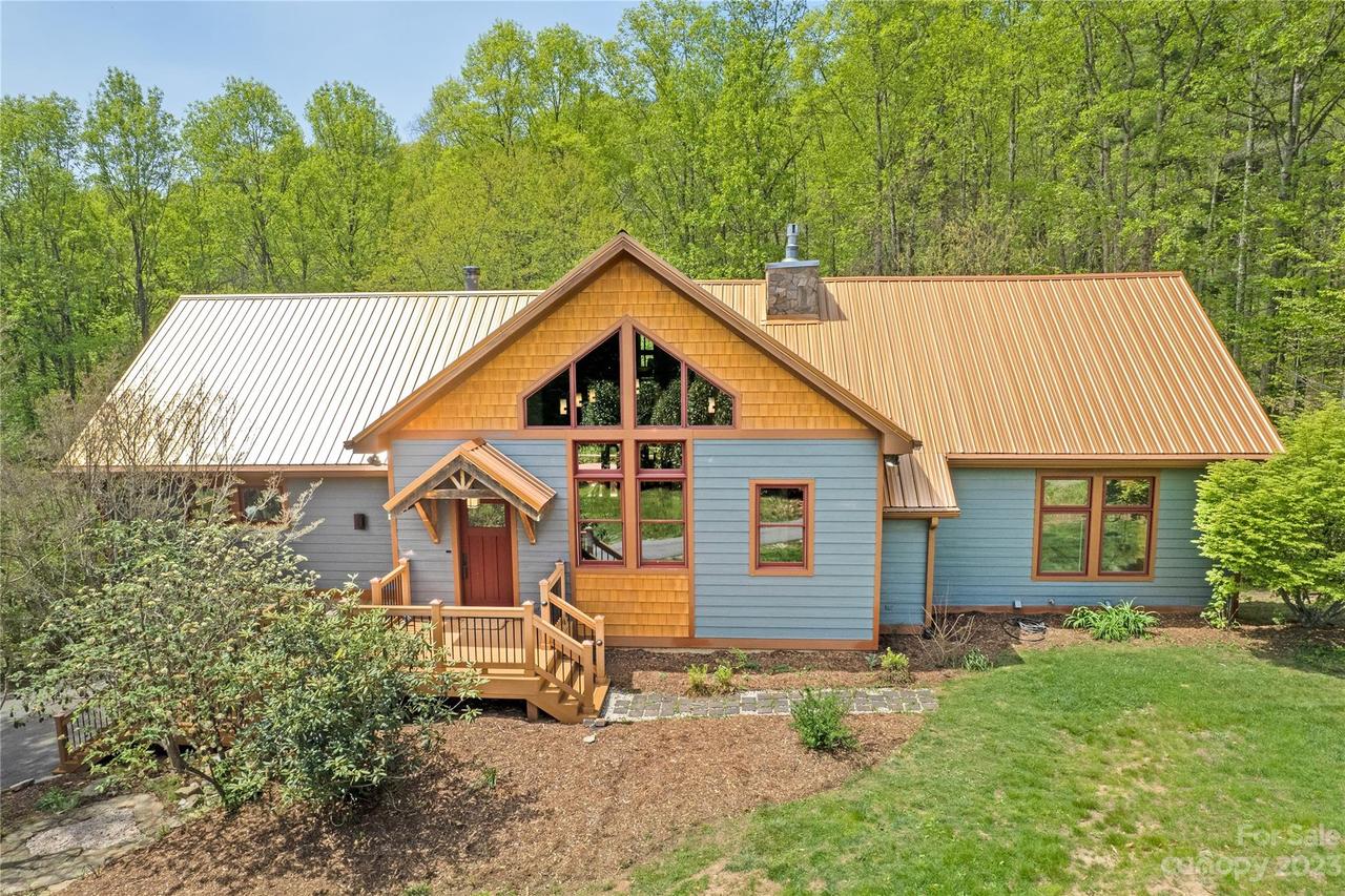 120 Elm Dr., Asheville, NC 28805