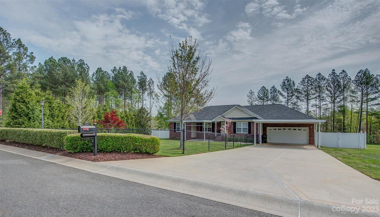 2001 Wrens Song Way, Gastonia, NC 28052