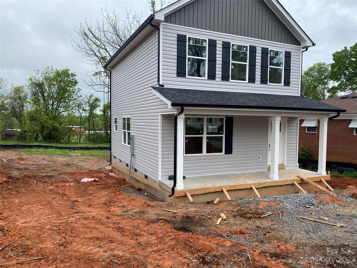 413 Chambers St., Statesville, NC 28677