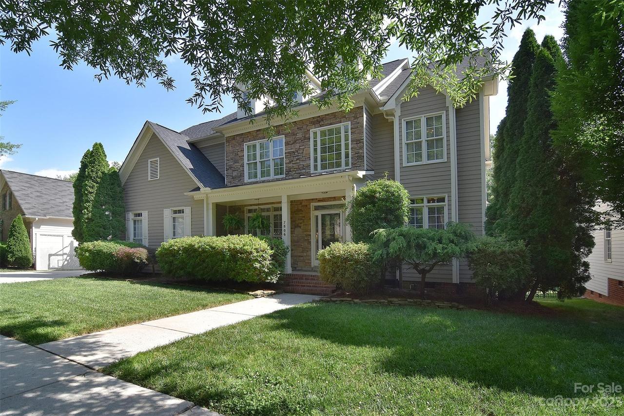 7806 Garnkirk Dr., Huntersville, NC 28078