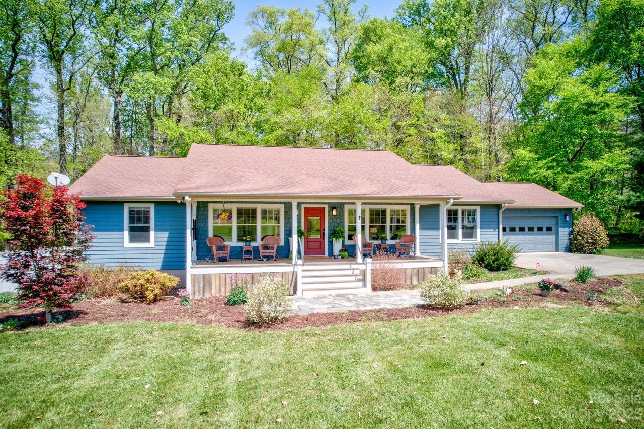 238 Ama Way, Weaverville, NC 28787