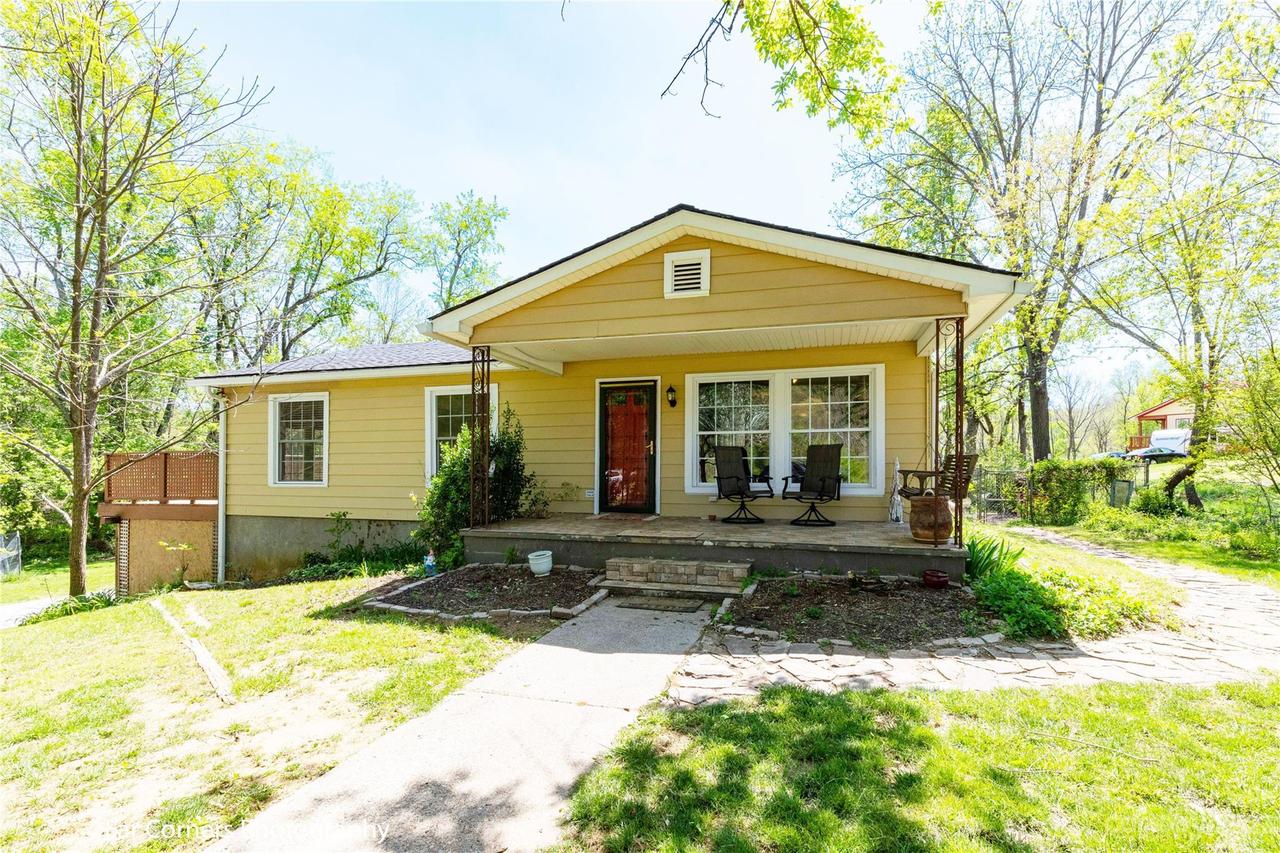 223 E Oakview Rd., Asheville, NC 28806