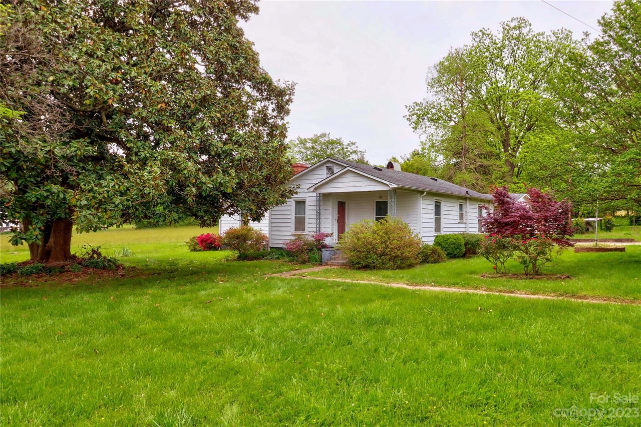472 Old Mocksville Rd., Statesville, NC 28625