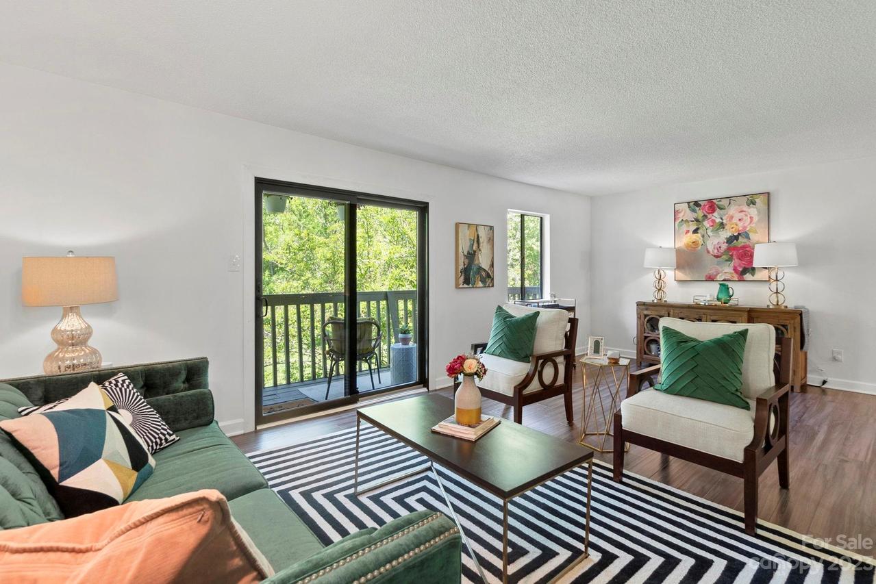 3707 Winding Creek Ln., Charlotte, NC 28226