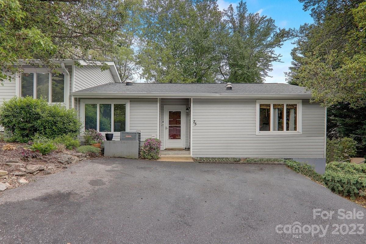75 Hollybrook Dr., Asheville, NC 28803