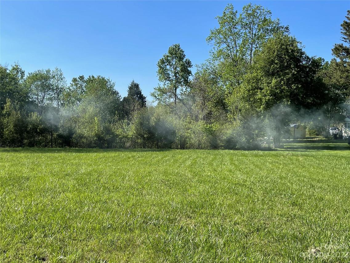 110 Peace Ln., Mooresville, NC 28115