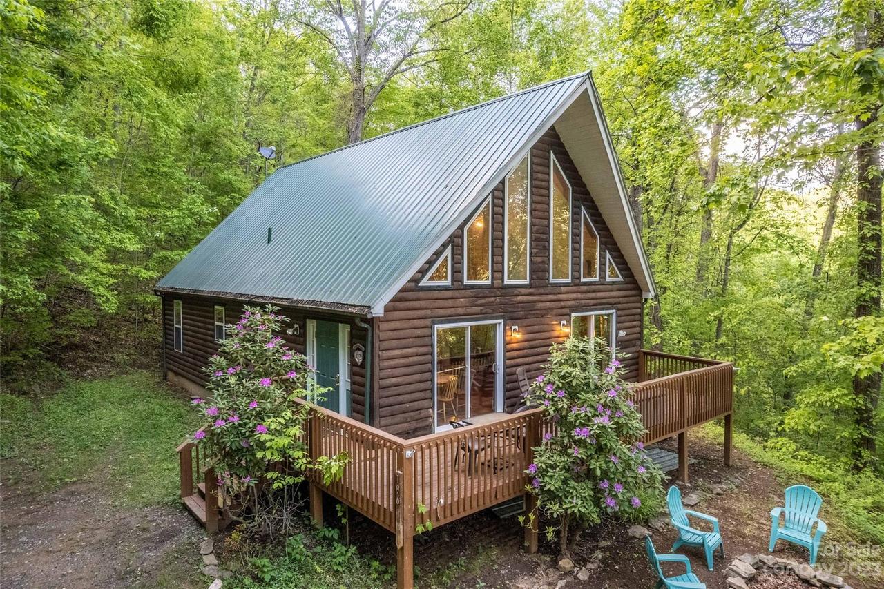 196 Meadow Rd., Bryson City, NC 28713