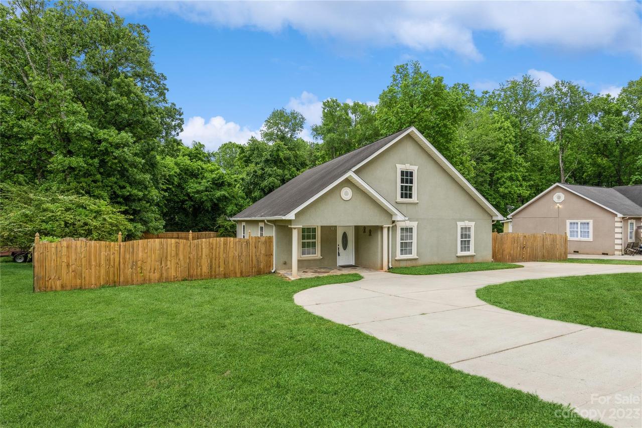 125 Rhyne Station Rd., Charlotte, NC 28214