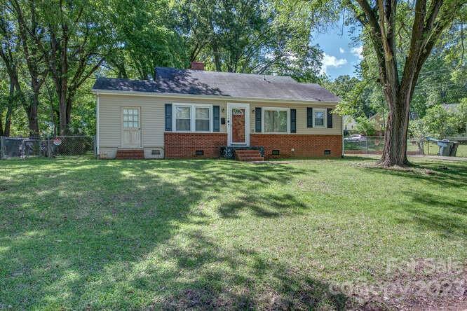 1308 Lineberger Ave., Gastonia, NC 28052