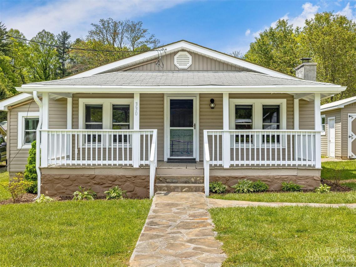 330 Lum Boone Cir., Waynesville, NC 28786
