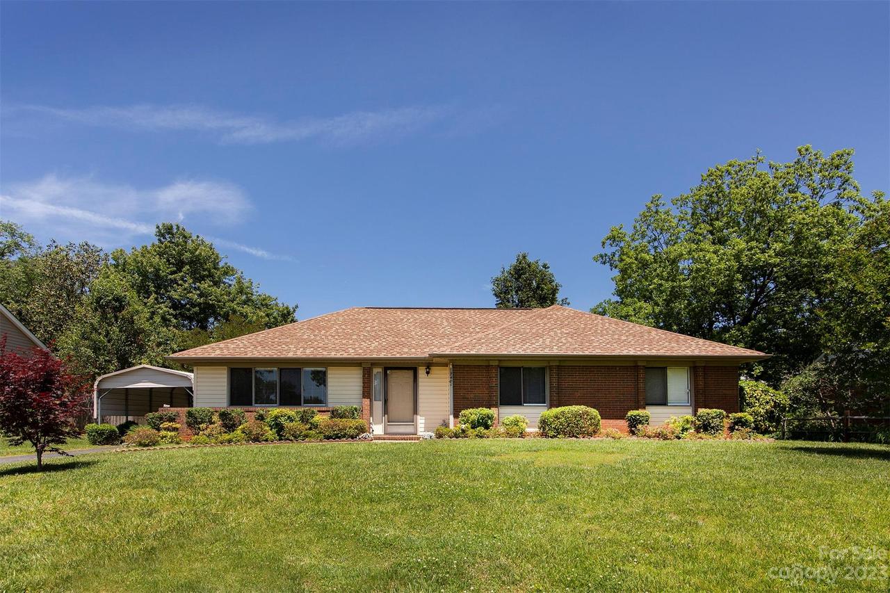 7401 Fox Hunt Rd., Charlotte, NC 28212