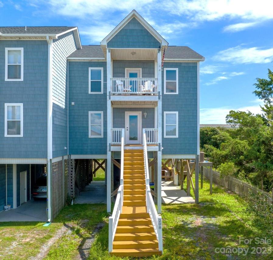 208 Oyster Ln., North Topsail Beach, NC 28460