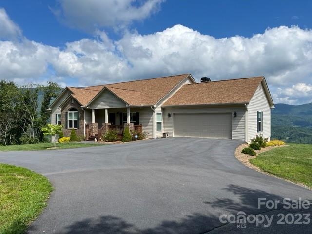 4 Matheny Acres Dr., Waynesville, NC 28786