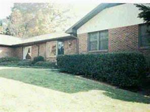 129 Stonehenge Ln., Statesville, NC 28625