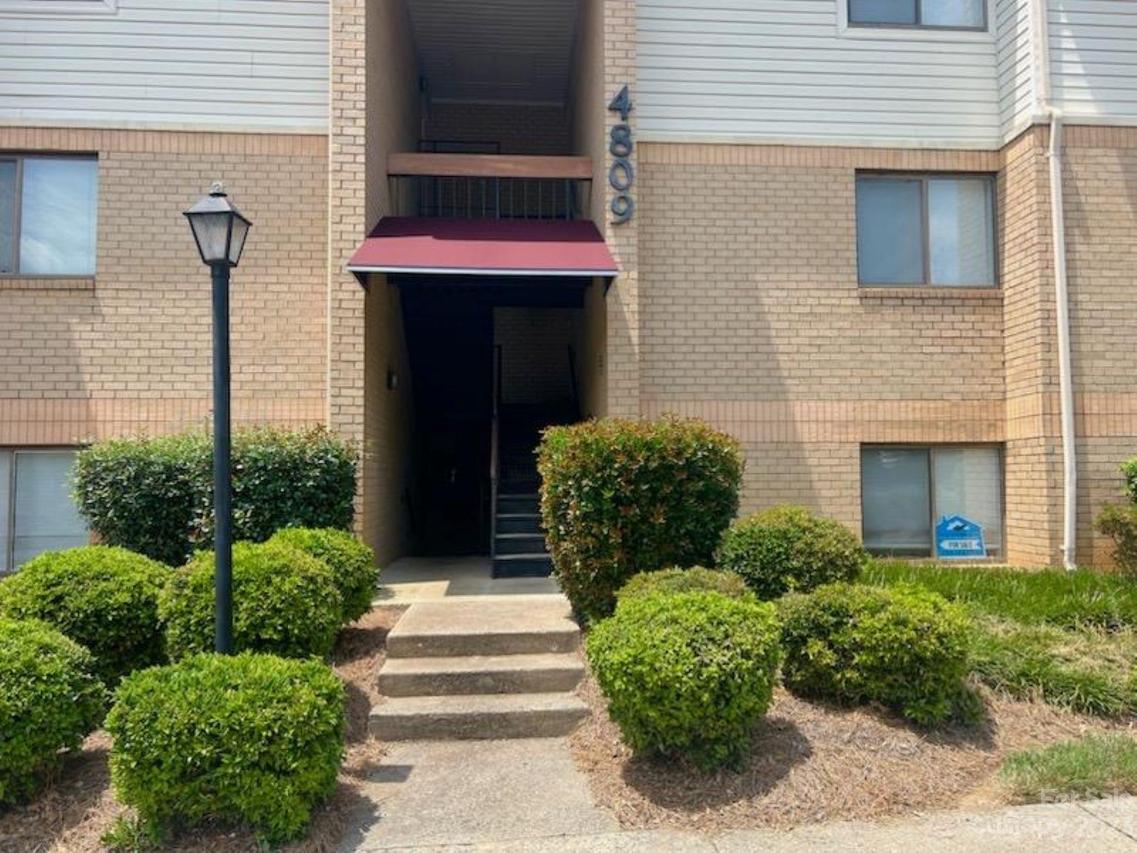 4809 Spring Lake Dr. #B, Charlotte, NC 28212