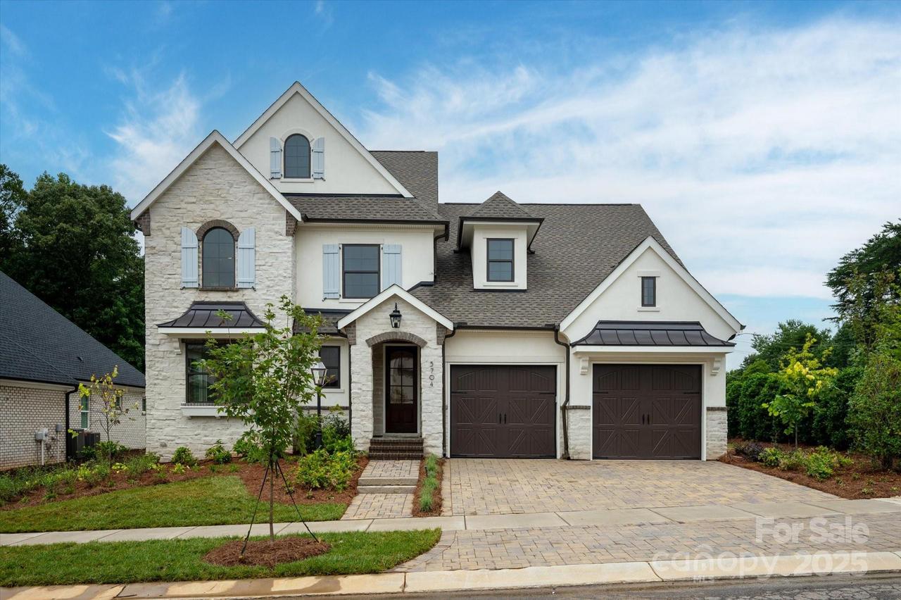 5704 Heirloom Crossing Ct., Charlotte, NC 28270