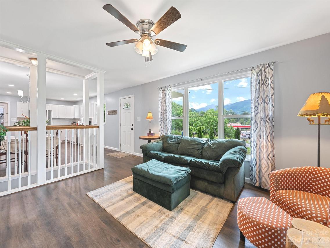 55 Sawyer St., Waynesville, NC 28786