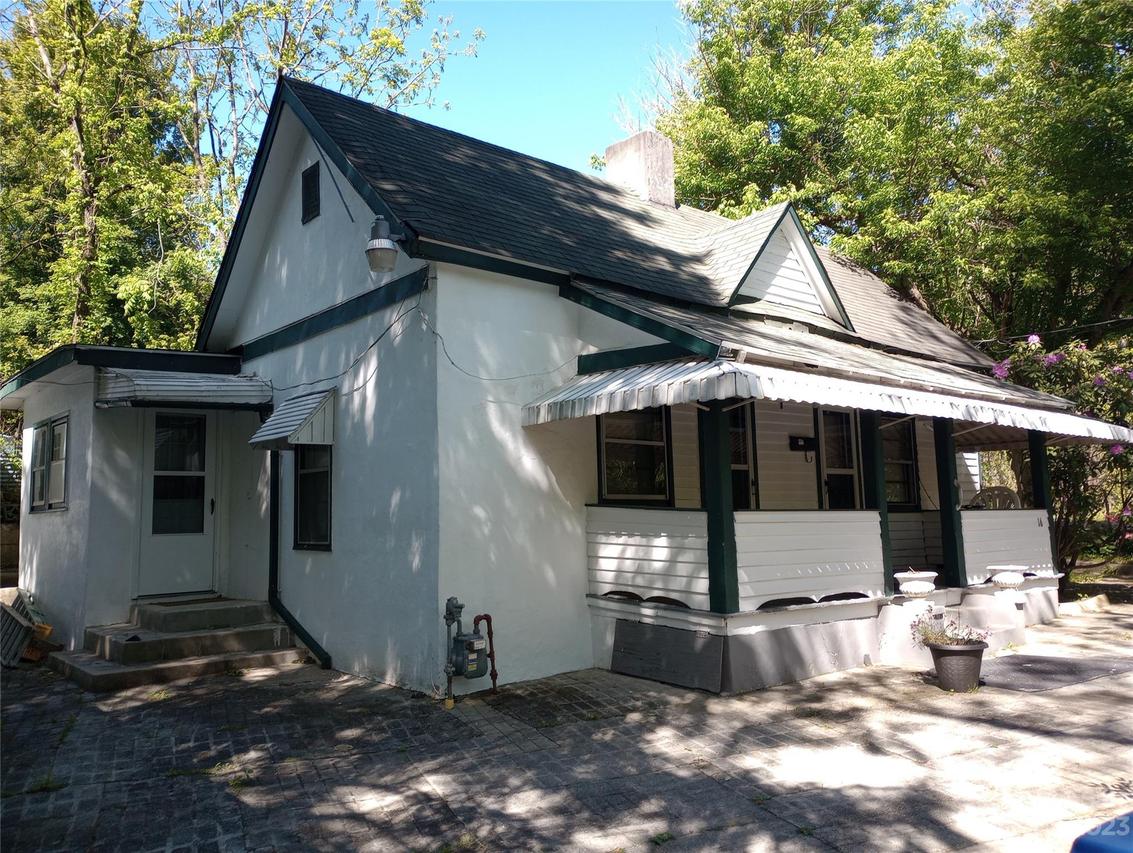 16 Ocala St., Asheville, NC 28801