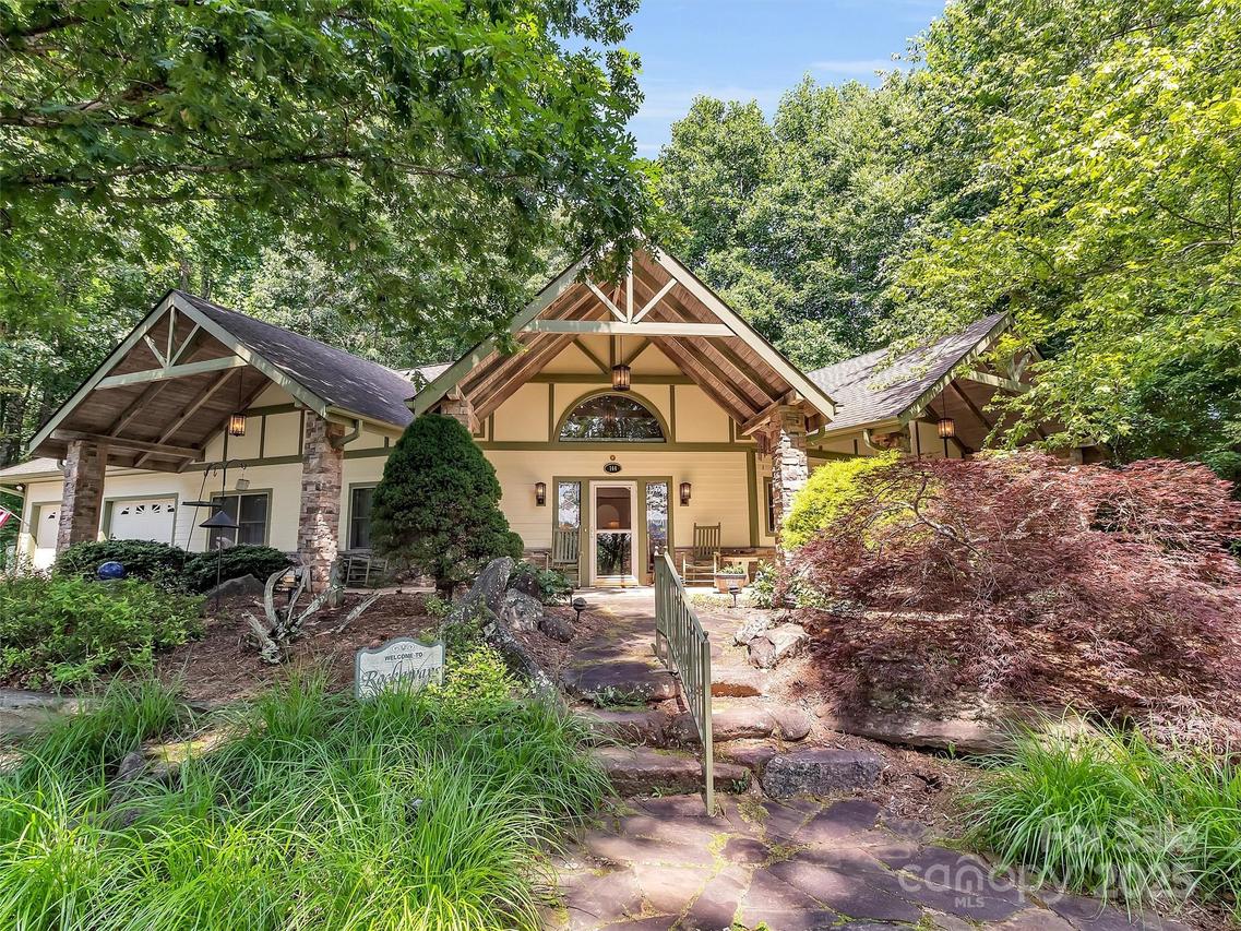 144 Ruffed Grouse Ln., Waynesville, NC 28786