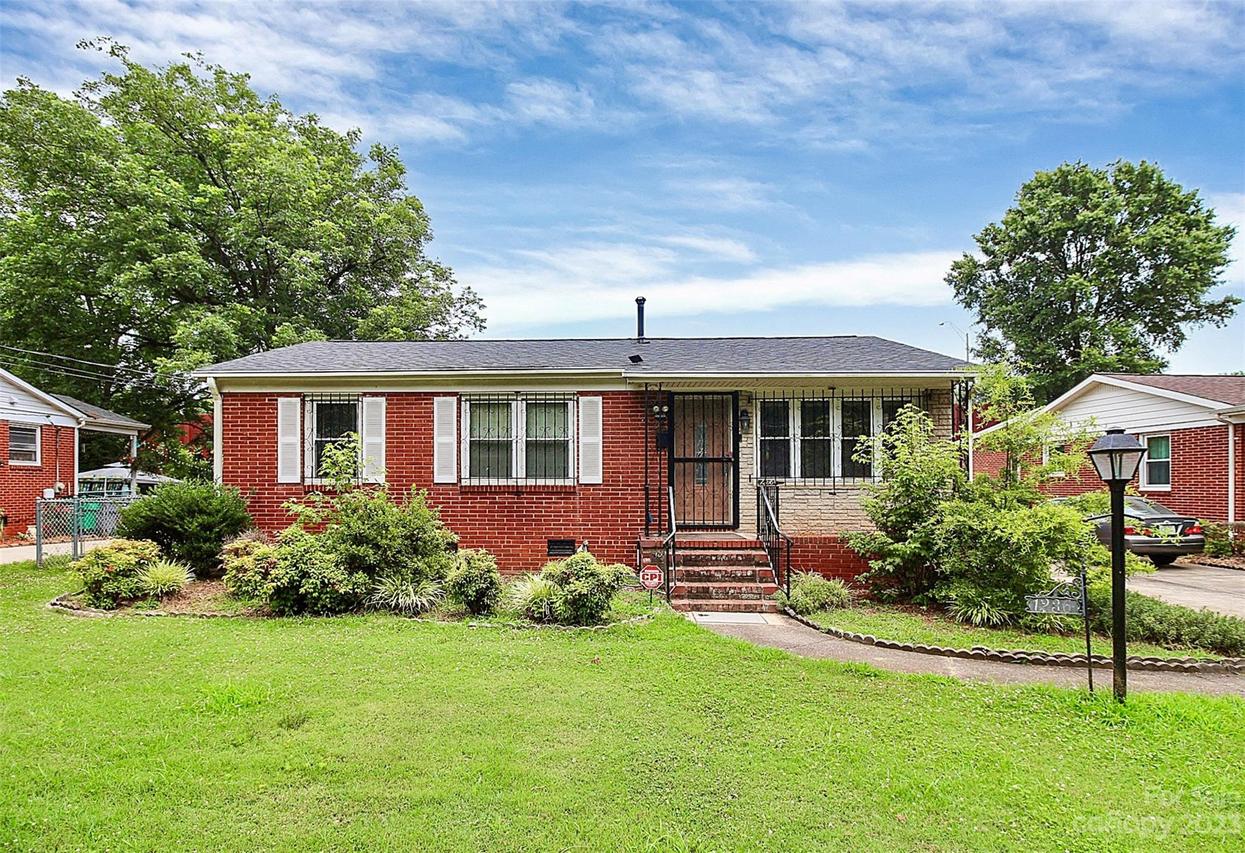 1236 Dean St., Charlotte, NC 28216