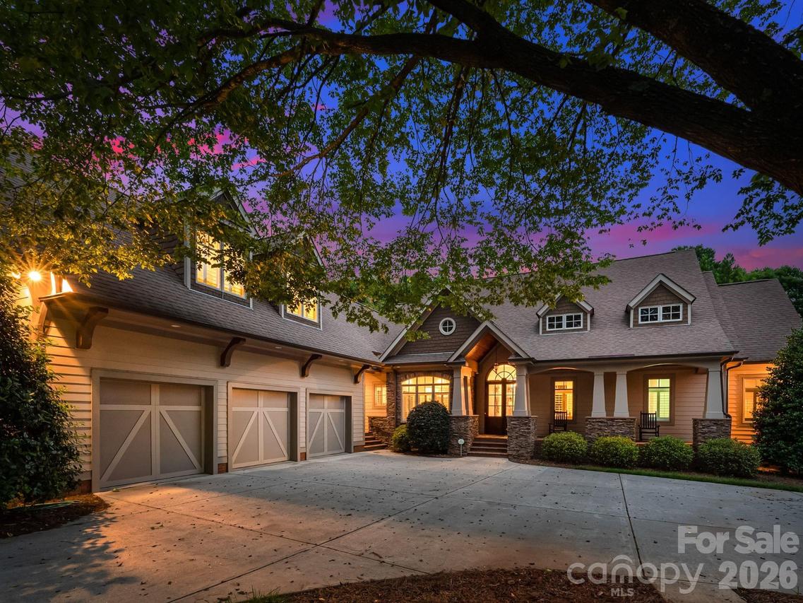 21548 Lake Point Ln., Cornelius, NC 28031