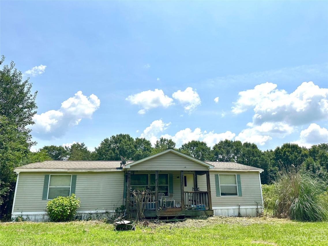 1519 - 2 Beachwood Rd., Mooresboro, NC 28114