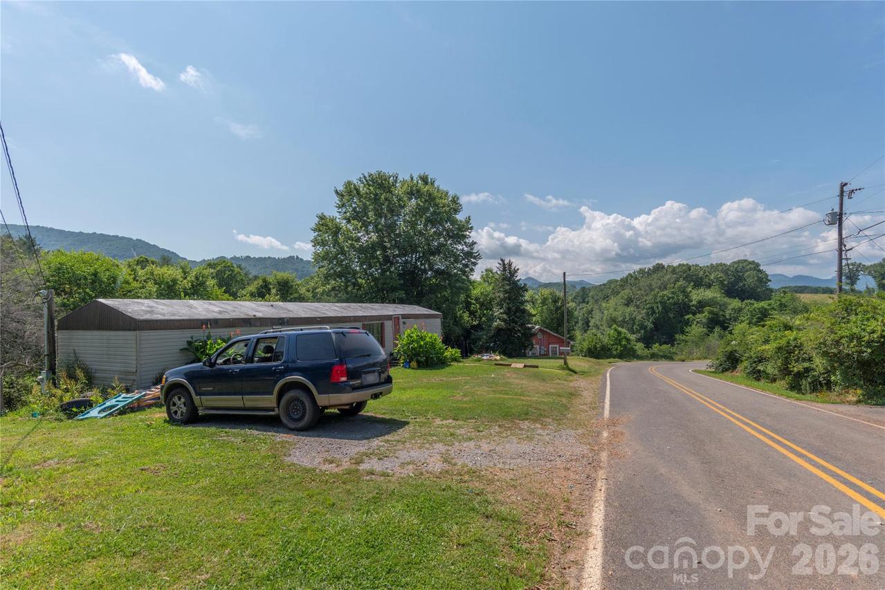 492, 518 and 524 Scruggs Cir., Canton, NC 28716