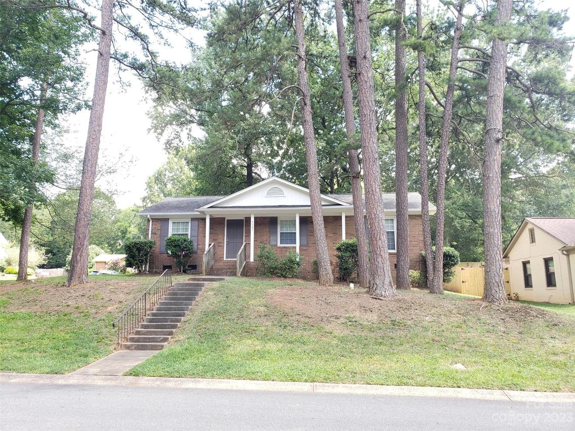 5501 Sunfield Dr., Charlotte, NC 28215
