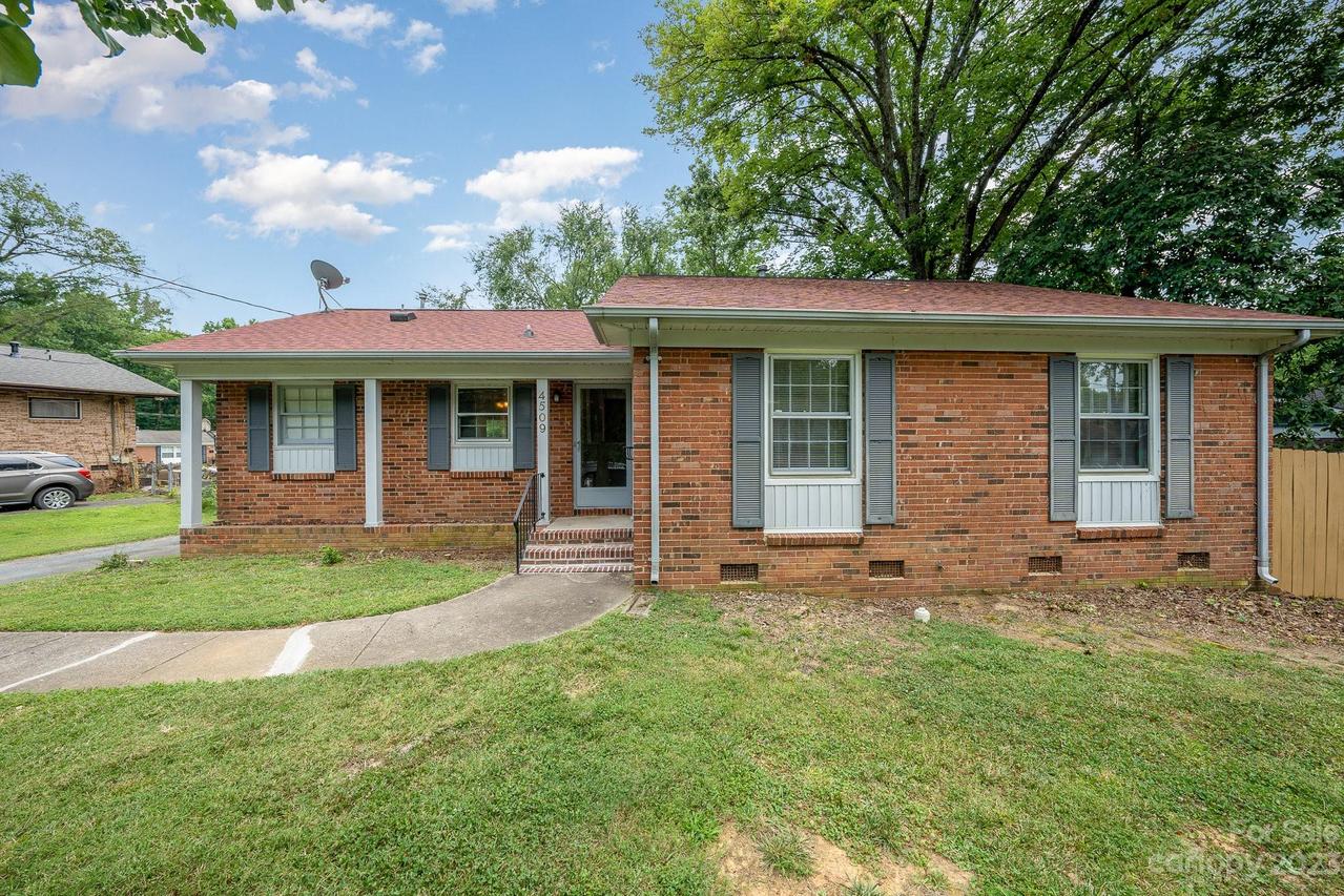 4509 Westridge Dr., Charlotte, NC 28208
