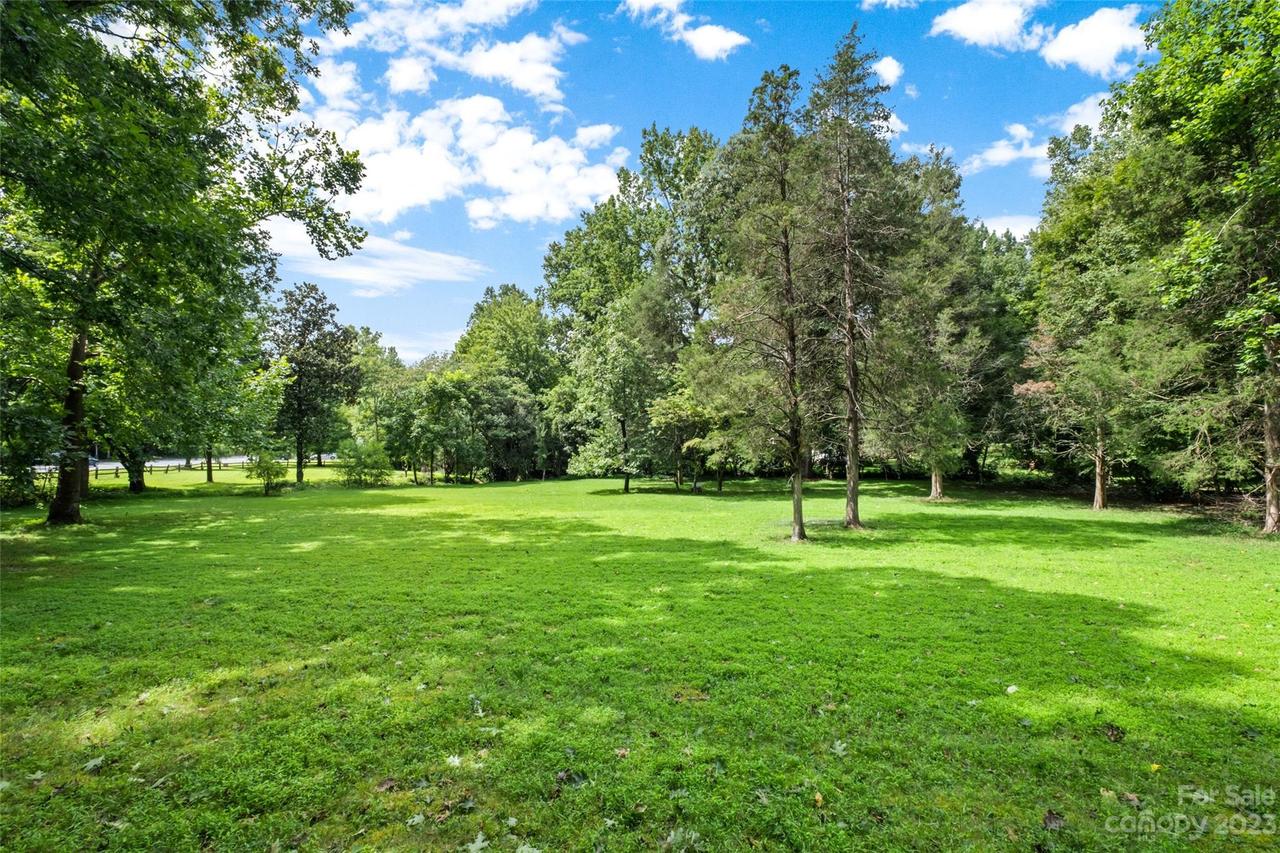 8105 Sardis Rd., Charlotte, NC 28270