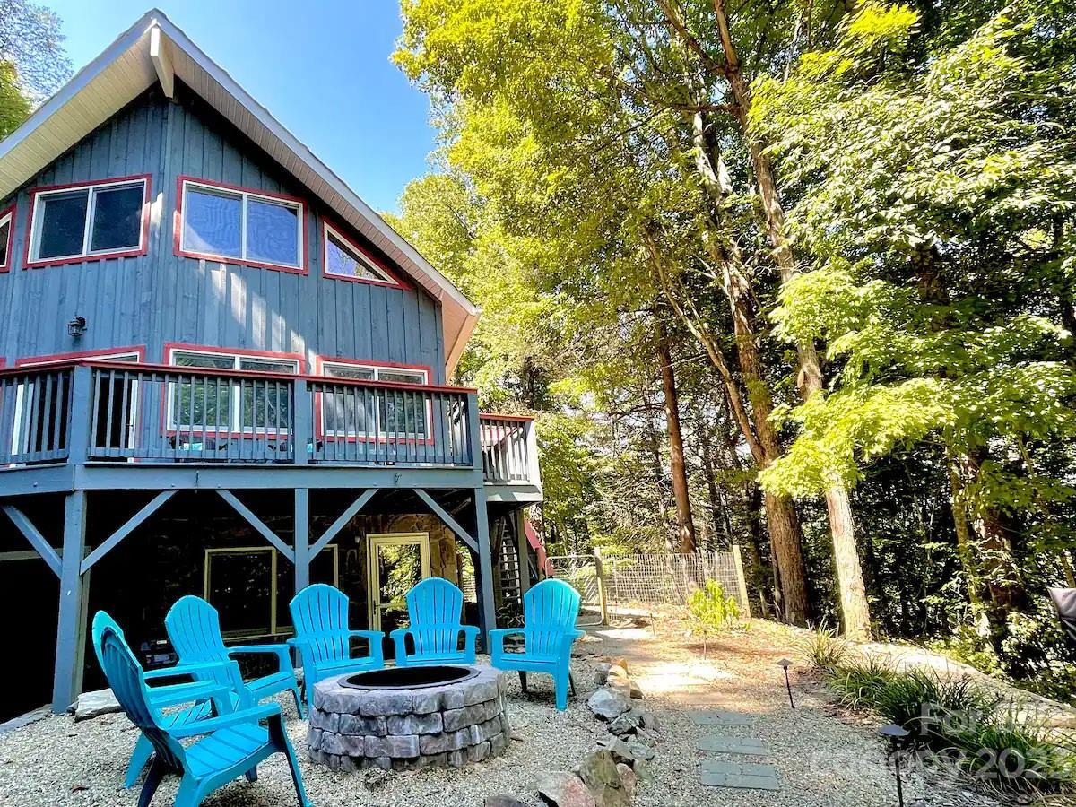9295 White Oak Rd., Waynesville, NC 28785