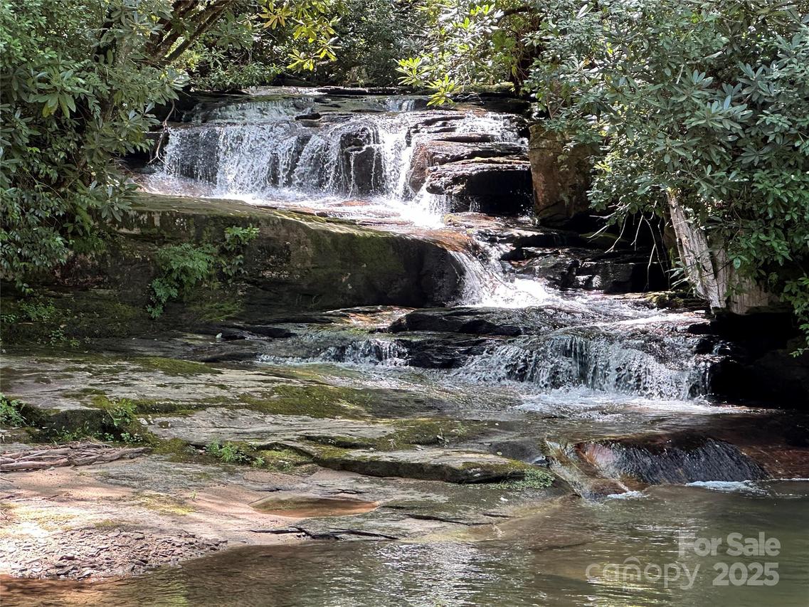 43 Abby Falls Dr., Rosman, NC 28772