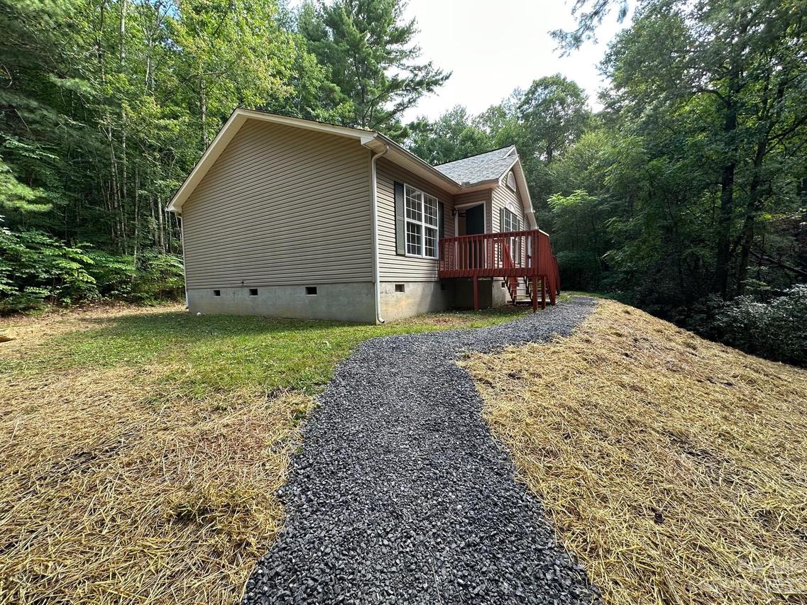 123 Whitaker Rd. #A & B, Fairview, NC 28730