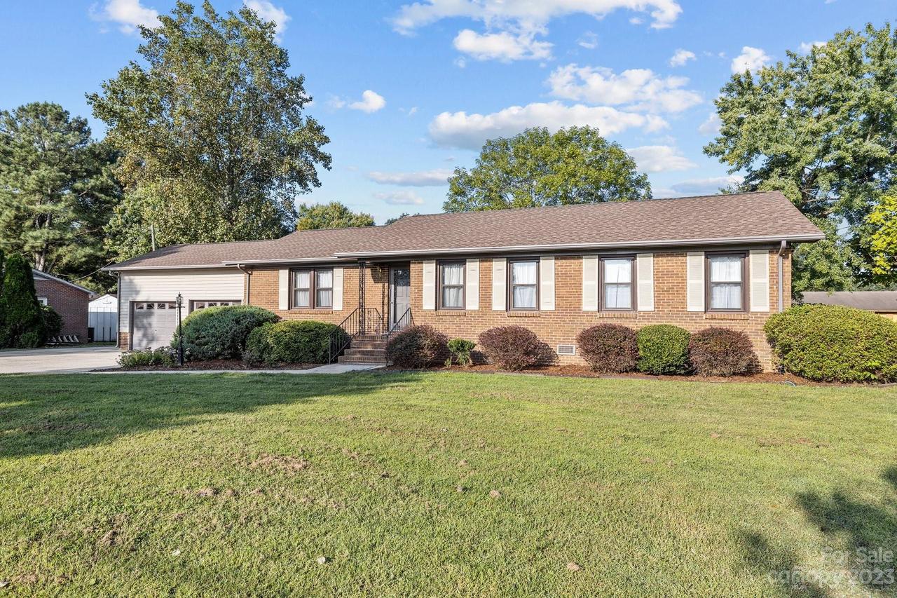 2202 Griffith Rd., Monroe, NC 28112