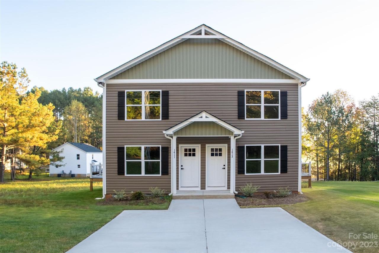 2287 9th Avenue Dr., Hickory, NC 28601