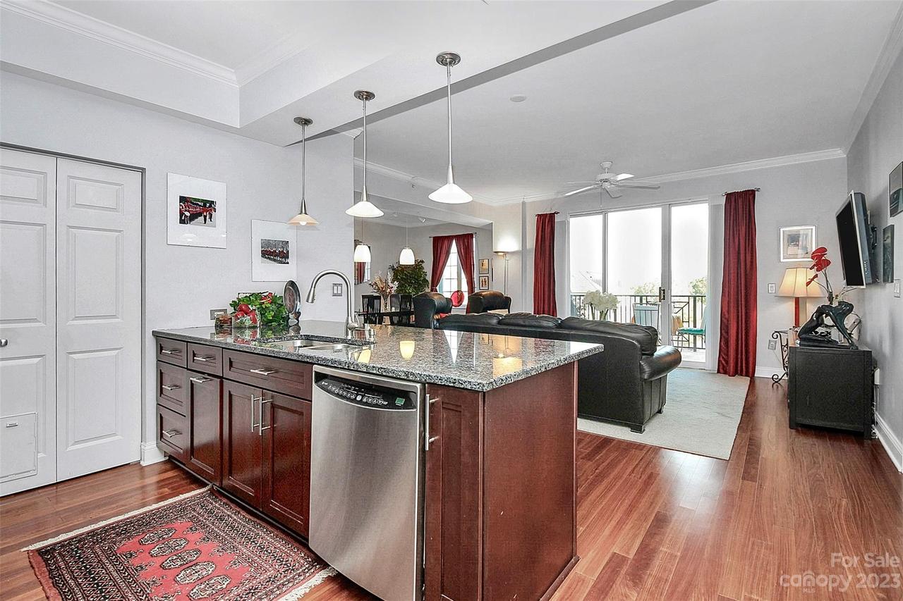 300 W 5th St. #618, Charlotte, NC 28202