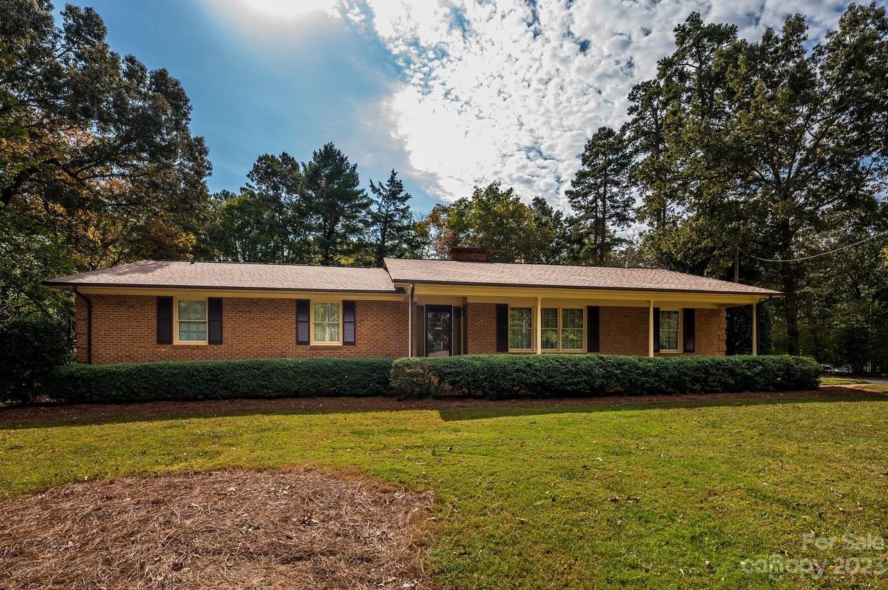 2502 Julian St., Monroe, NC 28112
