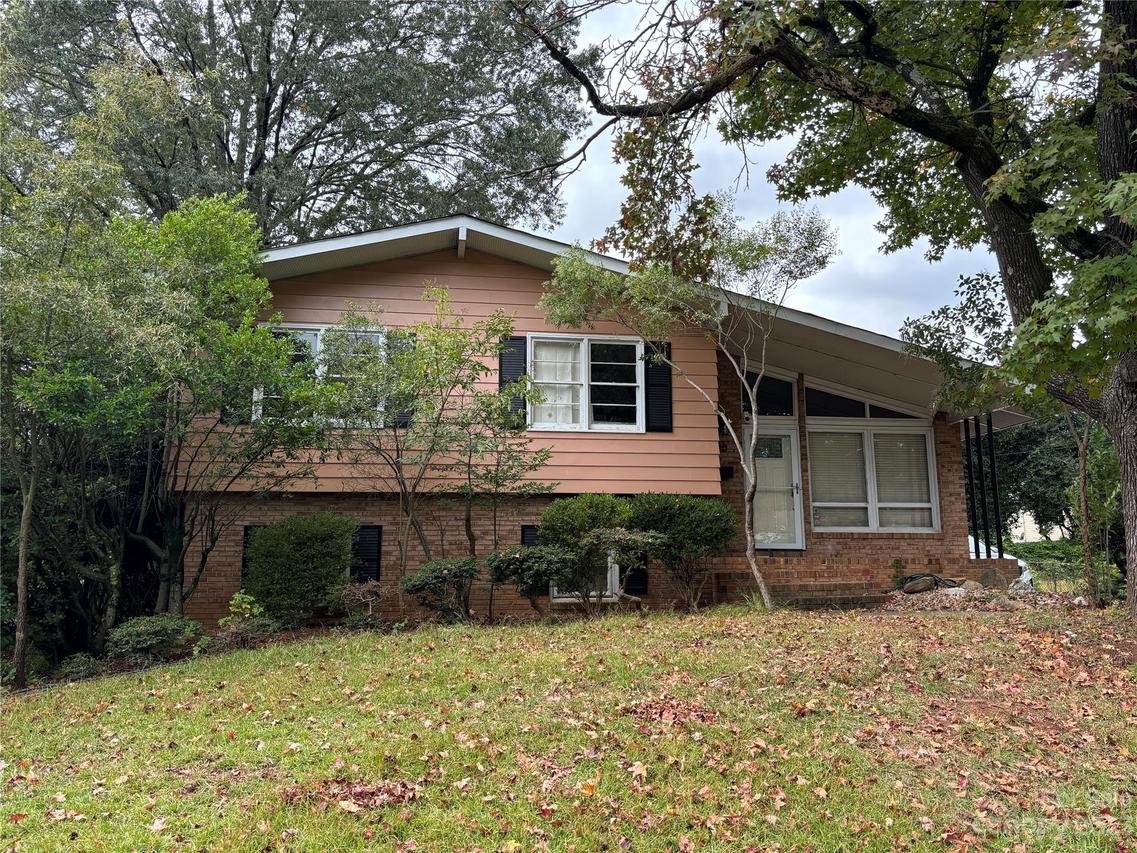 5110 Amity Pl., Charlotte, NC 28212