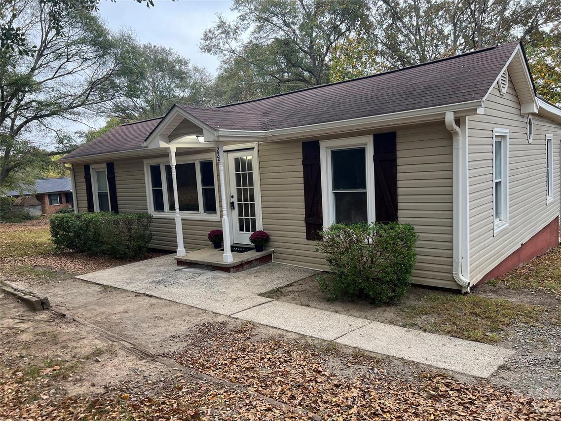 224 Old Wagon Rd., Mount Holly, NC 28120