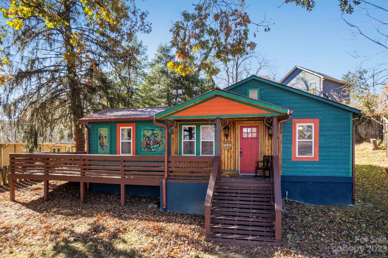 12 Woodland Dr., Asheville, NC 28806