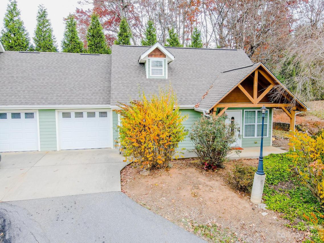 9 Cricket Crossing Ct., Asheville, NC 28804