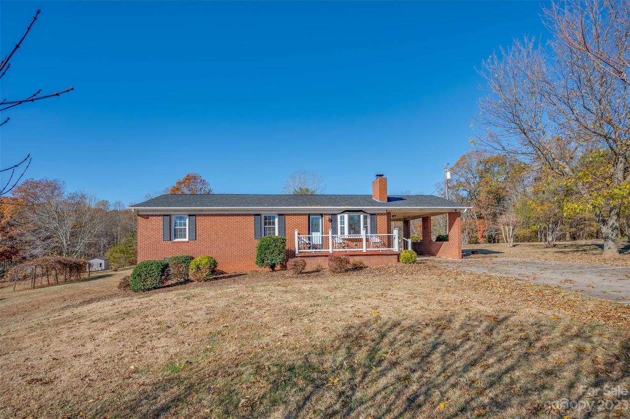 599 Edley Toney Rd., Ellenboro, NC 28040