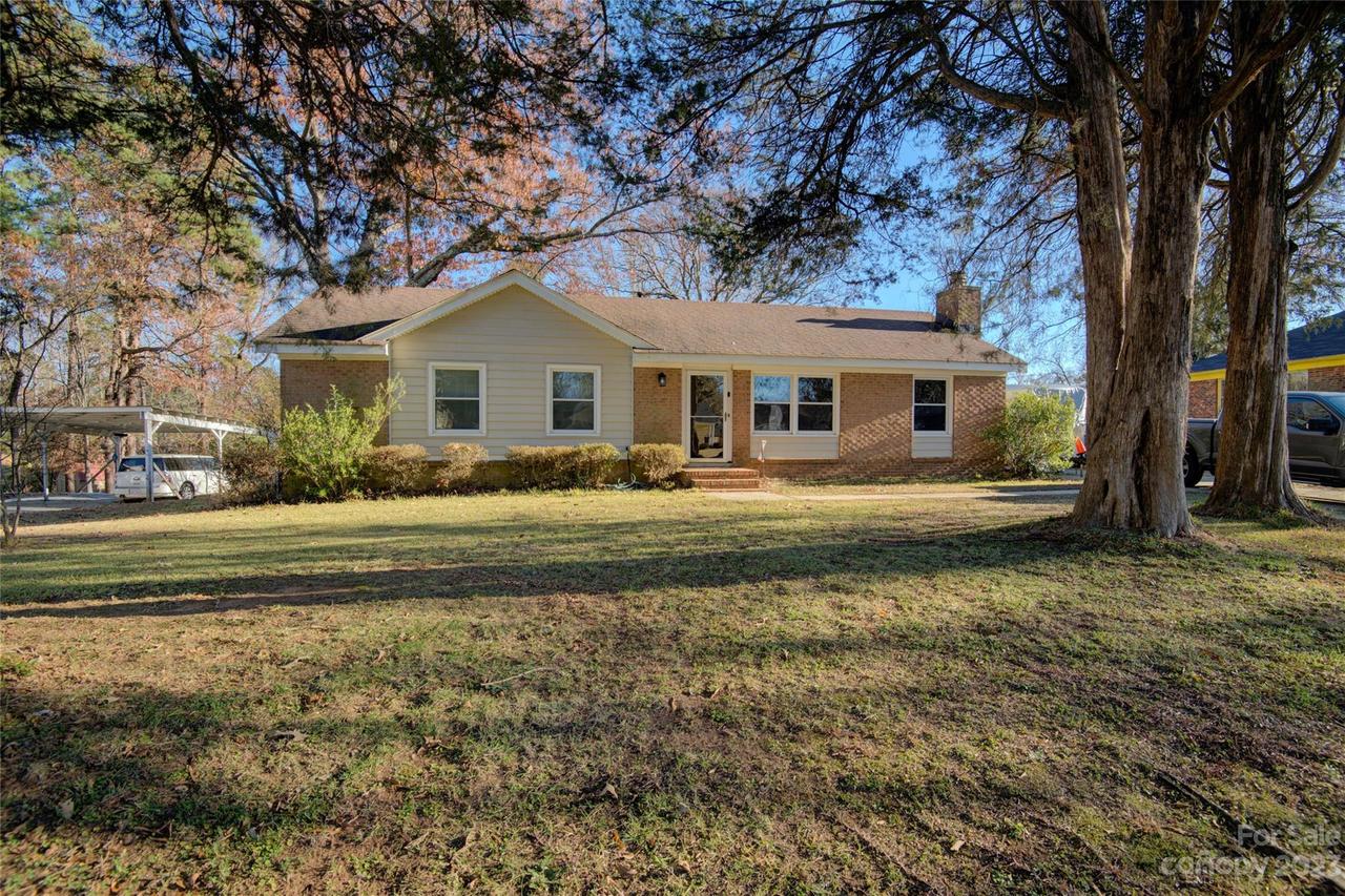 7319 Pawtuckett Rd., Charlotte, NC 28214