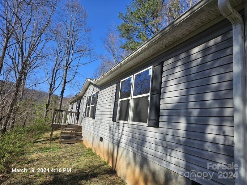 104 Walnut Dr., Leicester, NC 28748