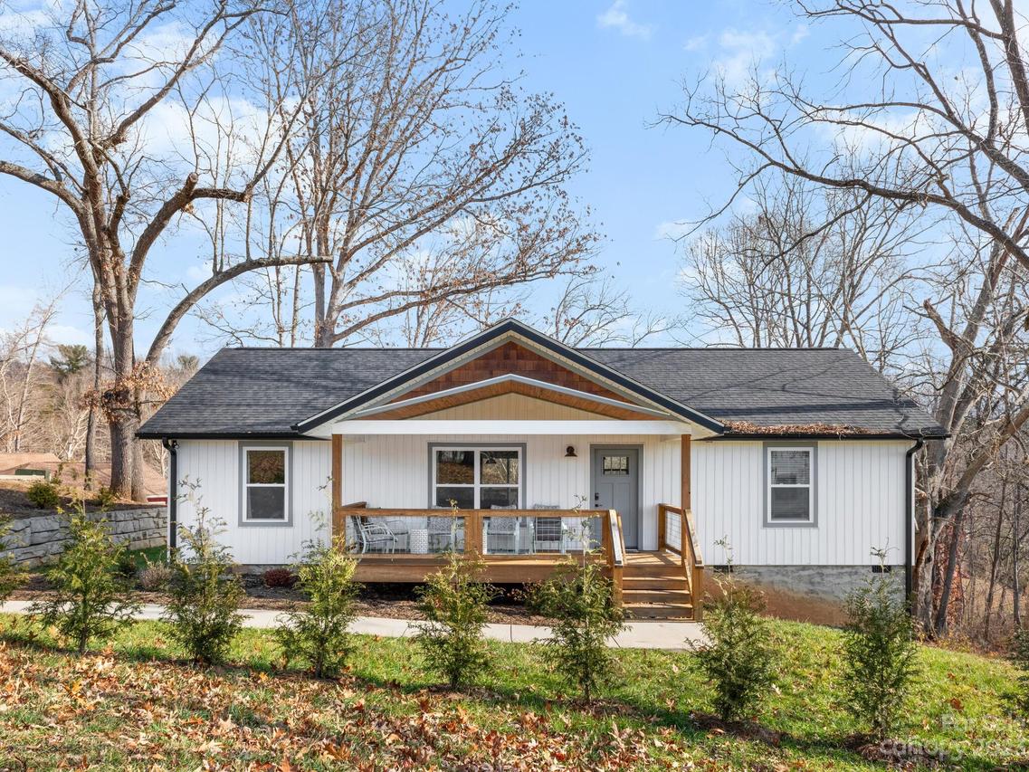 110 Jace Ln., Weaverville, NC 28787