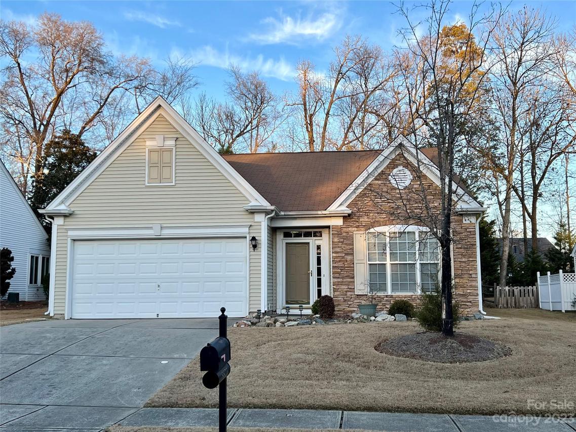 8823 Kestral Ridge Dr., Charlotte, NC 28269